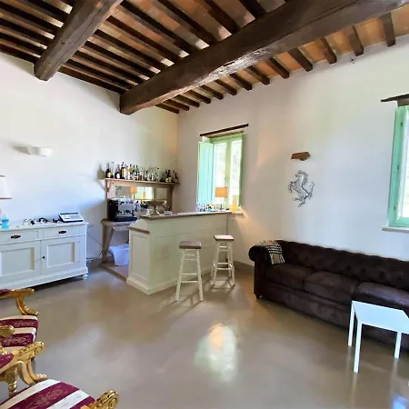 Comfy In Papiano With Bbq And Sun Loungers فيلة Casalina